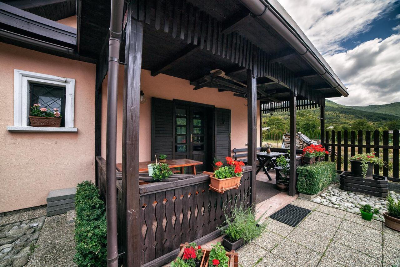 Villa Prázdninový dom Eliška*** Rajecka Lesna Exterior foto